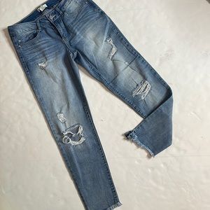 SKY and SPARROW size 7  distressed and frayed ankle jean
